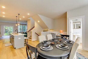13 Mi to Dtwn Charleston: Quiet Townhome