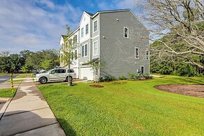 13 Mi to Dtwn Charleston: Quiet Townhome