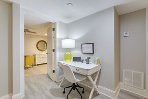 Modern Decatur Getaway ~ 8 Mi to Downtown Atlanta!