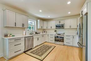 6 Mi to Appalachian Trail: Modern Front Royal Gem!