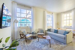 Chic Broadway Apartment in Central Willemstad