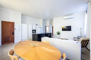 Chic Broadway Apartment in Central Willemstad