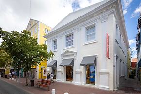 Modern Elegant Broadway Vibes in Willemstad