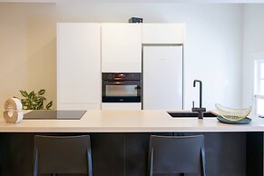 Modern Elegant Broadway Vibes in Willemstad