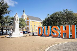 Modern Elegant Broadway Vibes in Willemstad