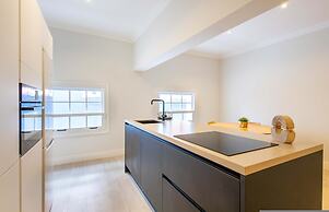 Modern Elegant Broadway Vibes in Willemstad