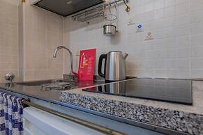 Kiss Art Studio by Wonderful Italy