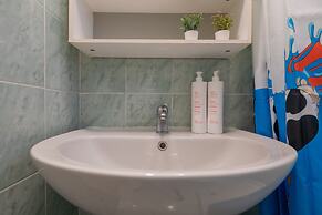 Kiss Art Studio by Wonderful Italy