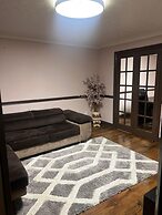 Charming Close Retreat in Grays