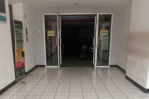 Gunung Putri Square By Veto Rooms