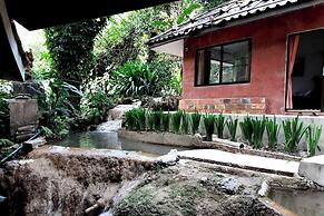The Cascade - Mae Taeng Waterfall Bungalows