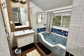 The Cascade - Mae Taeng Waterfall Bungalows