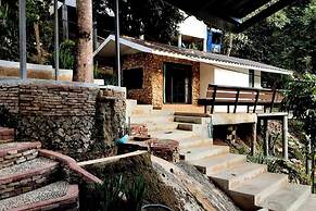 The Cascade - Mae Taeng Waterfall Bungalows
