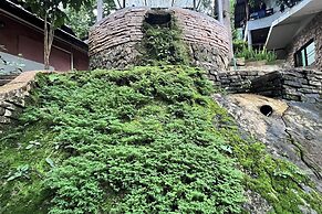 The Cascade - Mae Taeng Waterfall Bungalows