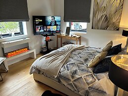 Charming Shropshire Ground Level Barn