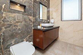 Saavi Hotel Sector- 46