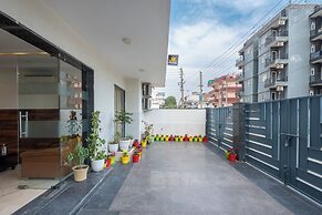 Saavi Hotel Sector- 46