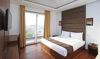 Saavi Hotel Sector- 46