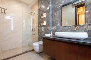 Saavi Hotel Sector- 46