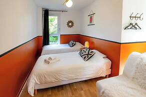 Elegant Triplex With Private Parking-2br/4p-honfleur