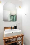 Elegant Triplex With Private Parking-2br/4p-honfleur