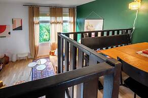 Elegant Triplex With Private Parking-2br/4p-honfleur