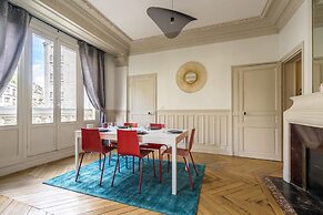 Family Apartment - 3br/10p - Trocadero