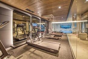 Luxurious 4-room Apartment With Swimming Pool, Gym, spa and Parking