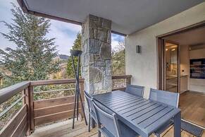 Luxurious 4-room Apartment With Swimming Pool, Gym, spa and Parking