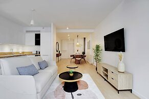 Modern Apartment in the Heart of Le Marais