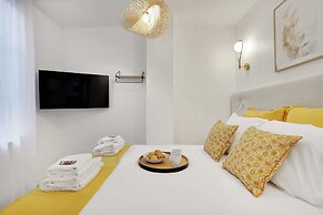 Modern Apartment in the Heart of Le Marais