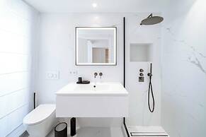 Charming Oasis With Terrace 4 BD/ 8P - Cannes