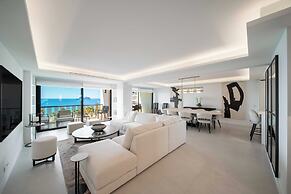 Charming Oasis With Terrace 4 BD/ 8P - Cannes