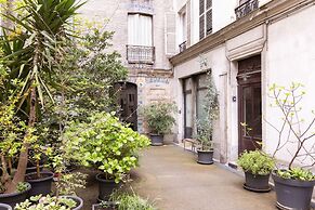 Elegance & Comfort With A/C in the Heart of 11th