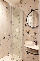 Elegance & Comfort With A/C in the Heart of 11th