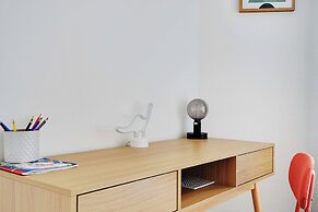 Cozy Apartment 2bdr/4p - in the Heart of Suresnes