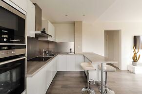 Renovated Apartment Sleeping 6 - Pool and Tennis