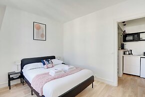 Modern Apartment - 2br/4p - Sacre-coeur