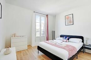 Modern Apartment - 2br/4p - Sacre-coeur