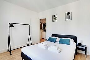 Modern Apartment - 2br/4p - Sacre-coeur