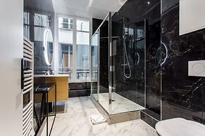 Luxury on the Champs-elysees: Prestigious, 10P 5BR