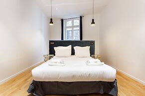 Luxury on the Champs-elysees: Prestigious, 10P 5BR