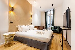 Luxury on the Champs-elysees: Prestigious, 10P 5BR