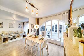 Amazing Historical Parisien Apartment Next TO Louvre Area ! - 1