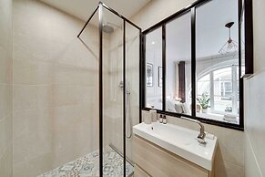 Amazing Historical Parisien Apartment Next TO Louvre Area ! - 1