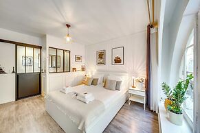 Amazing Historical Parisien Apartment Next TO Louvre Area ! - 1