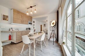 Amazing Historical Parisien Apartment Next TO Louvre Area ! - 1