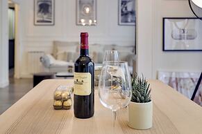 Amazing Historical Parisien Apartment Next TO Louvre Area ! - 1