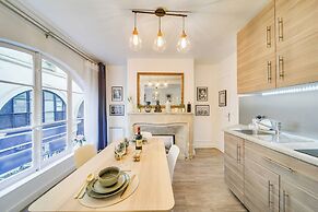 Amazing Historical Parisien Apartment Next TO Louvre Area ! - 1