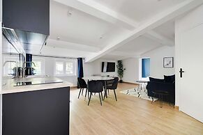 Refreshing 2bd/6p Apartment - 18th ard